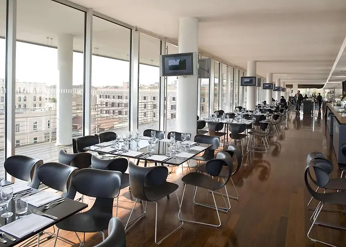 מלון Radisson Blu Es. Hotel, 5*