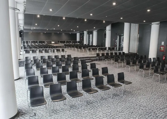 מלון Radisson Blu Es. Hotel,